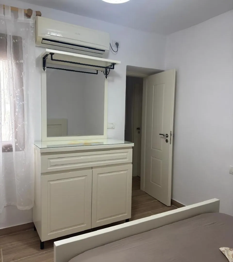 Mustafaraj Apartments Ksamil
